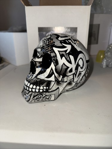 Graffiti art skull ornament - graffiti,