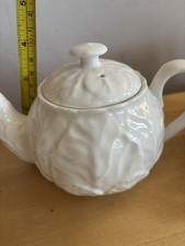 WEDGWOOD COUNTRYWARE INDIVIDUAL SMALL TEAPOT WHITE BONE CHINA CABBAGE WARE 1ST
