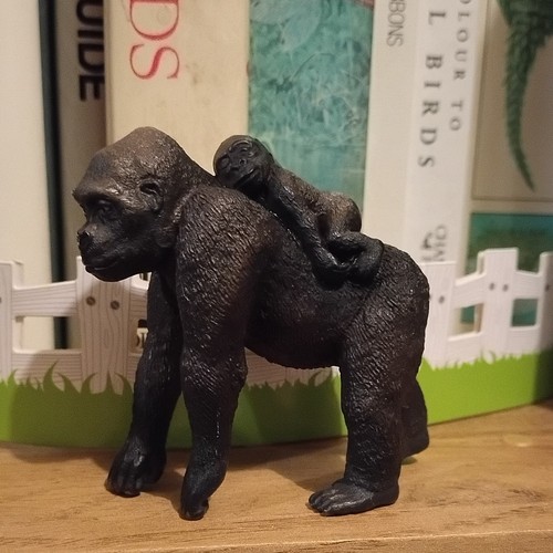 Schleich gorilla female with - female,