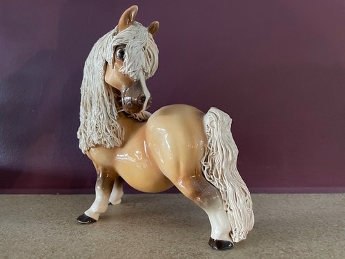 Chevral ceramic pony figurine - pony,