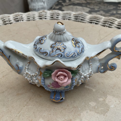 Vtg ceramic small teapot with - ceramic,