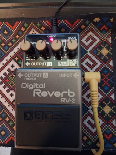 Boss rv2 digital reverb - rv2,