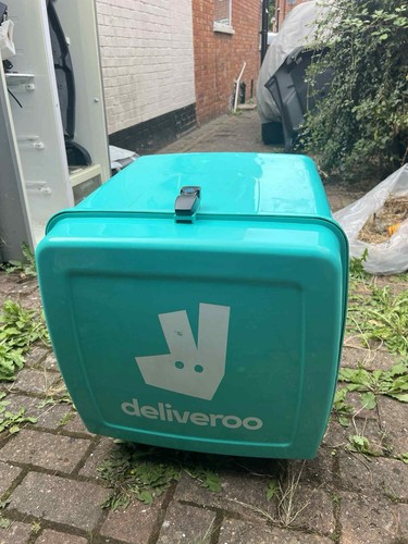 Deliveroo bike scooter box - bike/scooter,