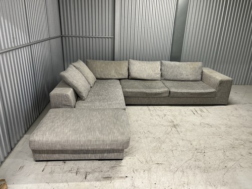 Large grey italia shaped - l,
