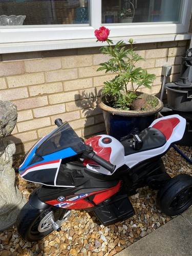 Bmw 12v electric - bmw,
