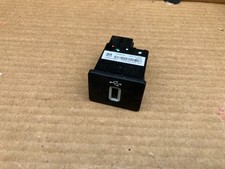 Ford Fiesta Mk8 2016-2020 USB Port Socket Plug Connector HS7T-14F014-AC