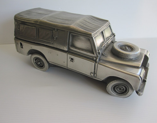 Land rover defender sculpture - defender,