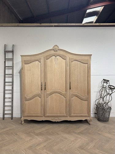 Vintage french armoire 3 - /,