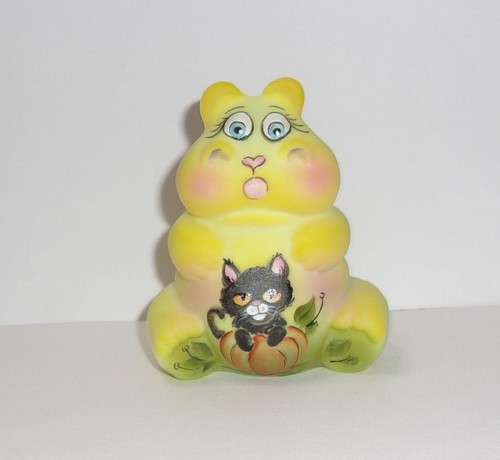 Fenton glass yellow - glass,