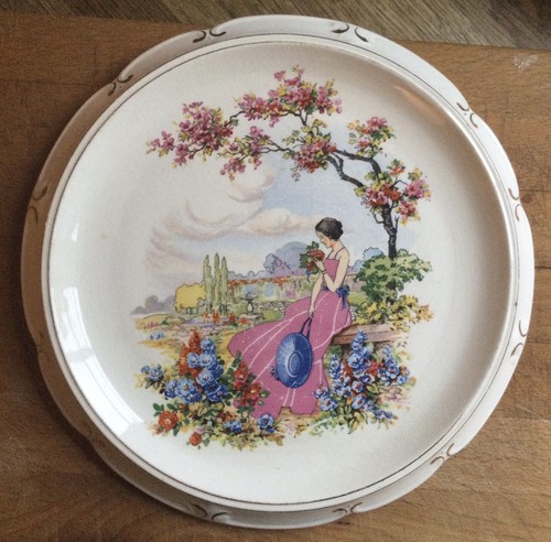 Gorgeous 1930s crinoline lady - gorgeous,