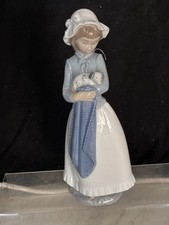 LLADRO NAO Porcelain Figurine