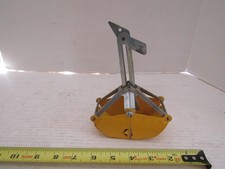 VINTAGE TRUCK CONSTRUCTION CRANE PARTS BUCKET CLAM DIGGER TONKA NYLINT STRUCTO
