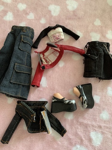 Bundle vintage bratz - bundle, of