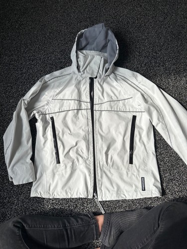 White sunseeker yachtwear - sunseeker,