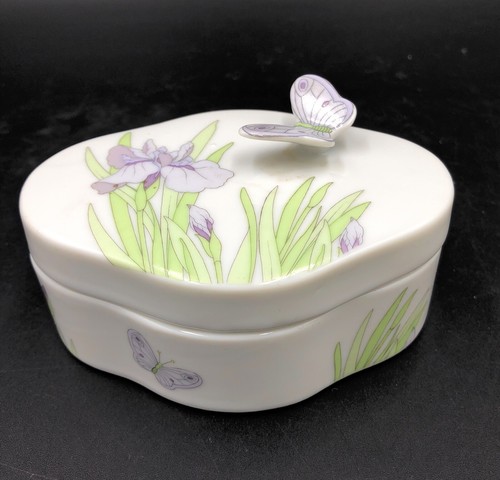 Ceramic trinket box with - trinket,