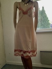 Vtg Kayser Coral Salmon  Silky