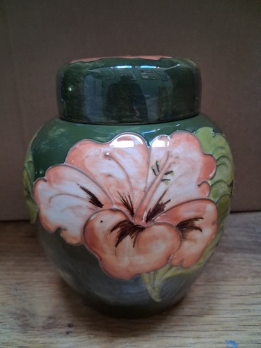 Moorcroft hibiscus pattern - moorcroft,