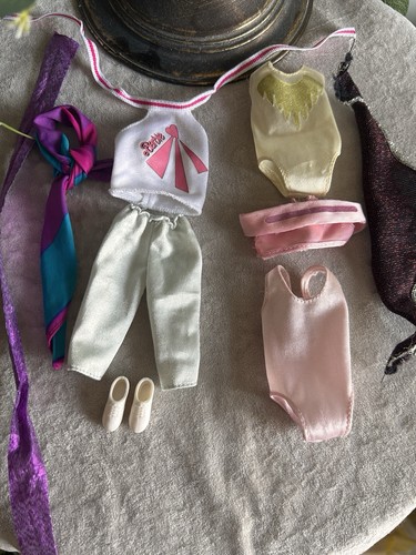 Vintage barbie clothes - barbie,