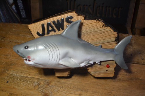 Gemmy jaws big mouth billy - jaws,