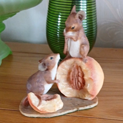 Aynsley ceramic mouse figurine - ceramic,