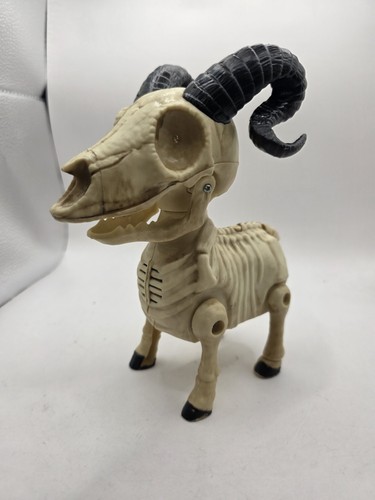Halloween banshee big - big, horn