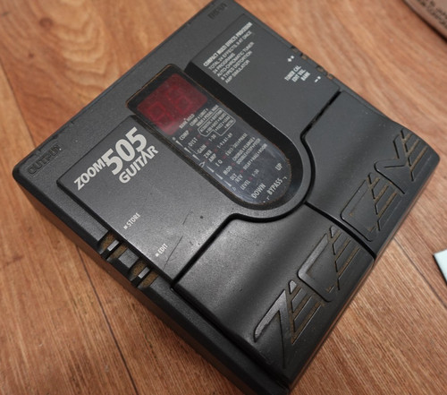 Zoom 505 guitar multi effect - -,