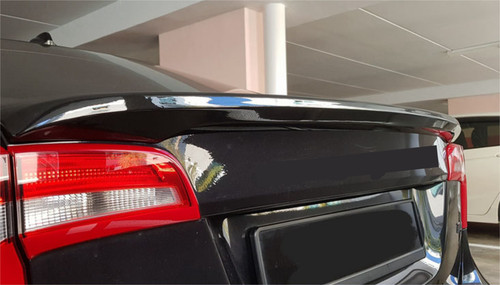 Rear trunk spoiler - rear,