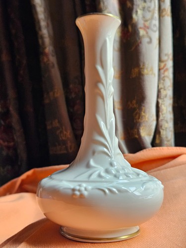 Aynsley camellia vase - aynsley,