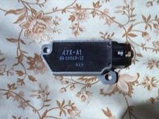 NOS 4 PIN VOLTAGE REGULATOR