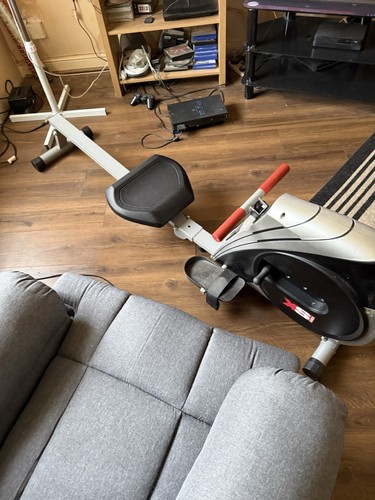 Sports rowing machine with - machine,