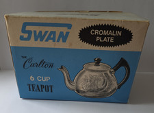 VINTAGE SWAN "THE CARLTON" CROMALIN - 6 Cup Teapot - Brand new in box