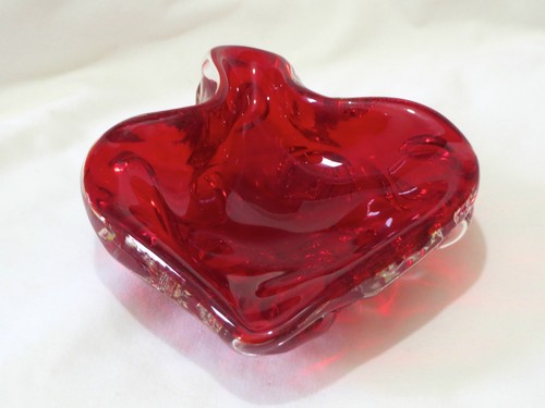 Art glass red leaf shape - red,