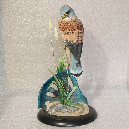 Border fine arts - fine, figurine