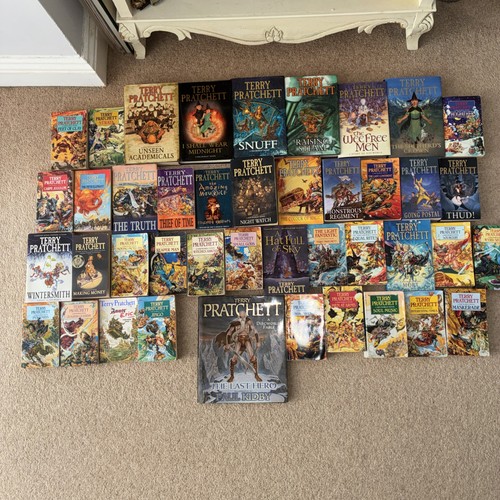 Terry pratchett discworld - 41,