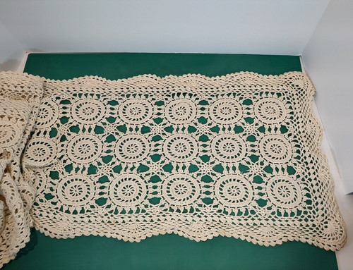 Ecru crochet lace - x,