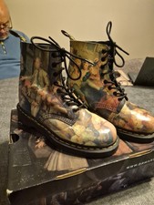 Dr Marten Womens Boots Size 4.