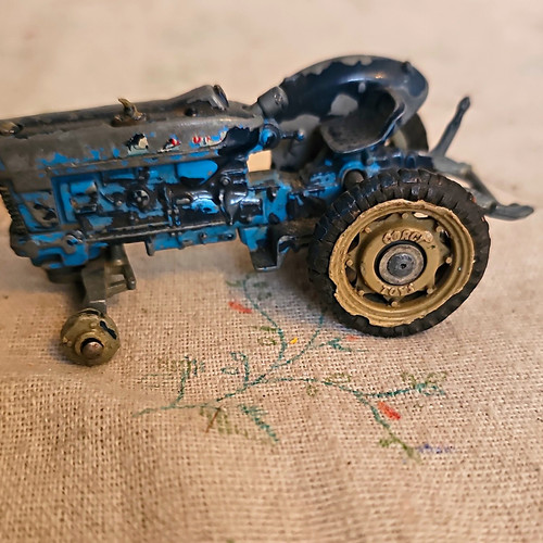 Corgi toys ford - 5000, super