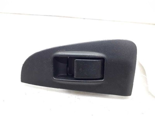 7427205020 rear window control