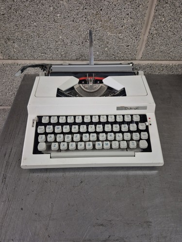 Challenger portable typewriter - challenger,