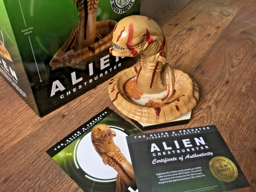 Eaglemoss alien and predator - alien,