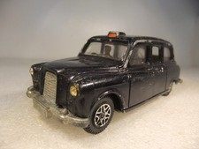 Vintage Dinky Austin FX4