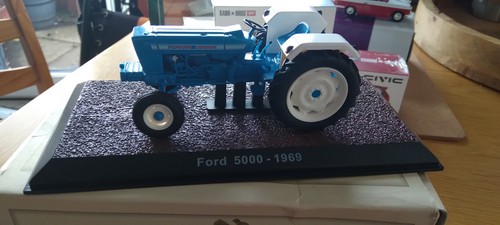 Vintage farm toys - ford, 5000