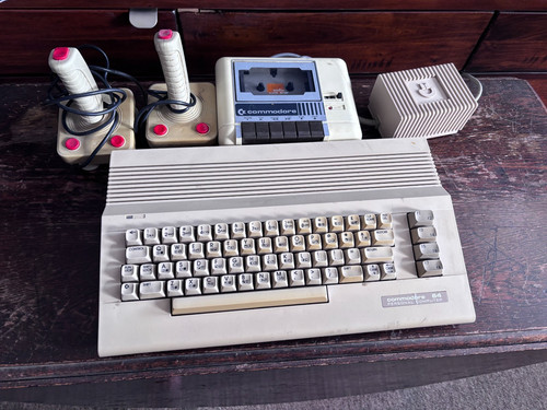 Commodore computer - 64,