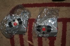 REAR WHEEL BRAKE CYLINDERS