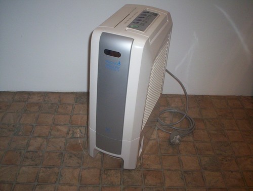 Delonghi dehumidifer dnc65 - dehumidifer,