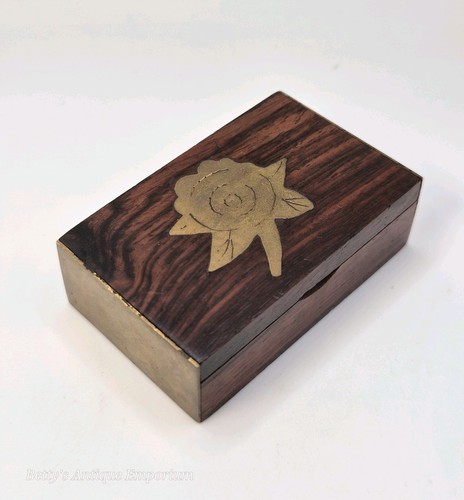 Vintage small treen wooden - small,
