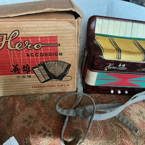 Vintage hero small - hero, accordian