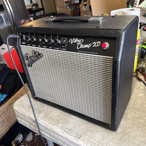 Fender vibro champ - vibro, tube