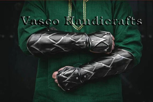 Medieval black bracers with - black,