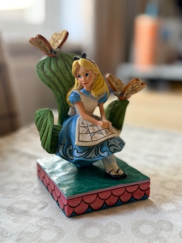 Disney showcase traditions - disney,